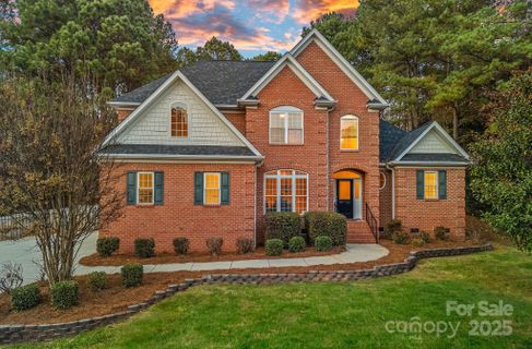 255 Honeysuckle Creek Loop sold home in Honeysuckle Creek, Mooresville, NC