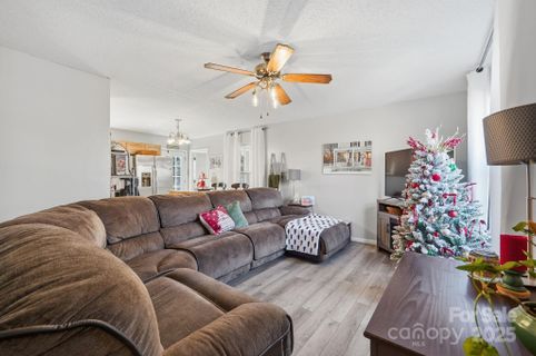 2743 Stockwood Drive sold home in Saddlewood, Gastonia, NC
