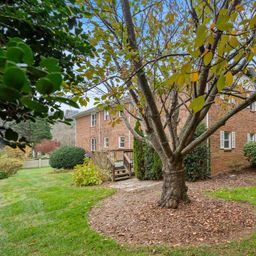 27 Capri Lane