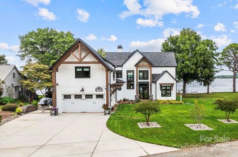 8250 Peninsula Lane sold home in Mountain Creek Shores, Sherrills Ford, NC