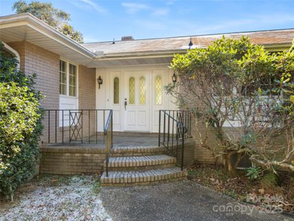 110 Yardley Court sold home in Crooked Creek, Hendersonville, NC