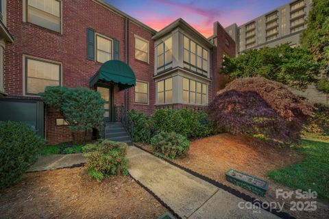 811 E Morehead Street
