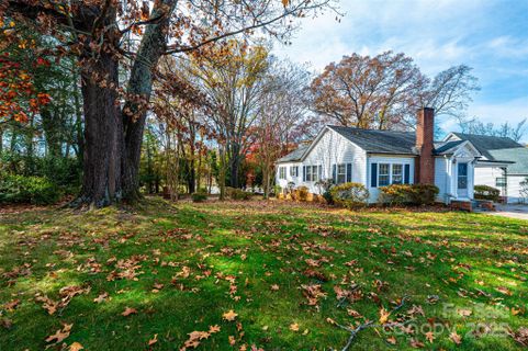 538 Salisbury Road pending home in Country Club Estates, Statesville, NC