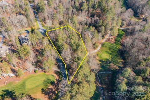 139 Chattooga Run pending home in Champion Hills, Hendersonville, NC