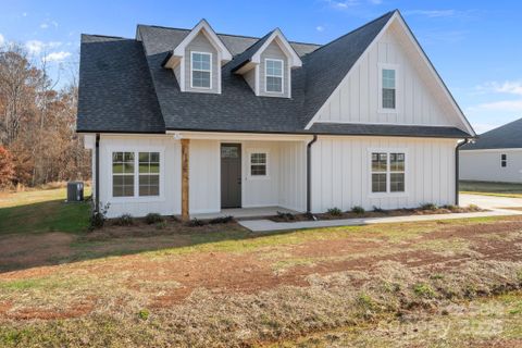 1325 Coppergate Drive active home in Yorkshire Farms, Salisbury, NC