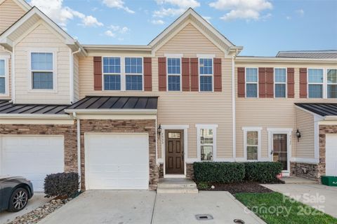 7533 Red Mulberry Way