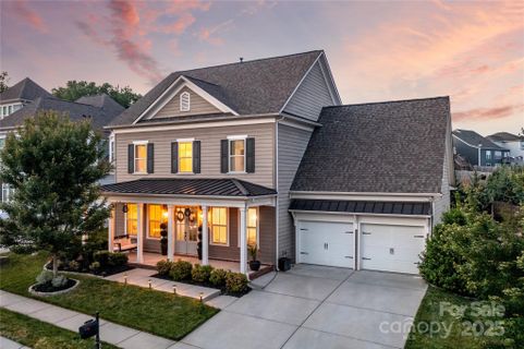 1005 Dunwoody Drive