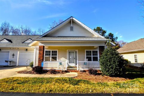 2413 Granville Place sold home in Village Of Woodridge, Monroe, NC