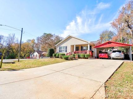 1001 West Circle sold home in Smyre, Gastonia, NC