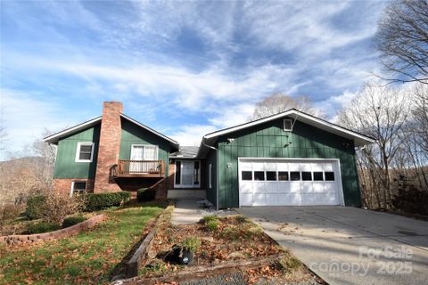 Homes in Fairway Hills, Waynesville