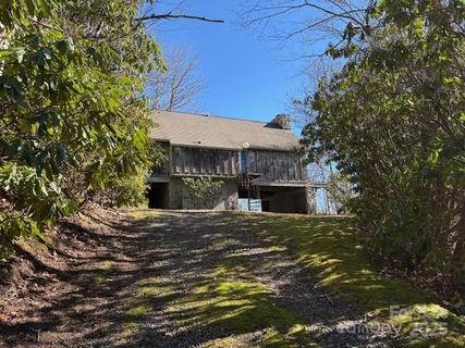 860 Pless Underwood Road sold home in Sheepback Mountain, Maggie Valley, NC