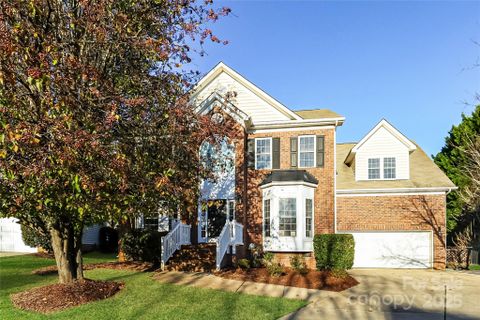 17132 Knoxwood Drive sold home in Hampton Ridge, Huntersville, NC