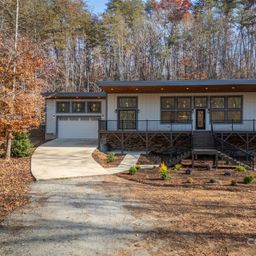 152 Golden Creek Trail