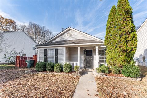 2824 Trestle Court sold home in Southern Chase, Concord, NC