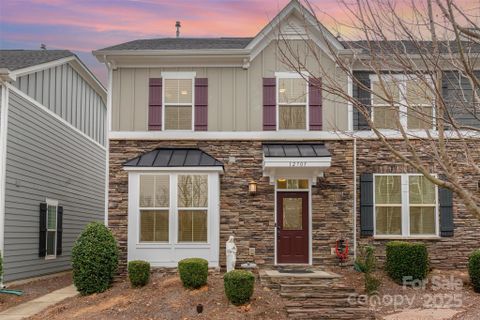 12705 Glowing Peak Road sold home in Bryton Square, Huntersville, NC