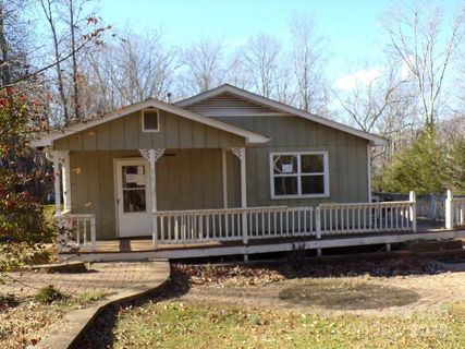 75 Bradley Turn sold home in Land Of Lakes, Mill Spring, NC