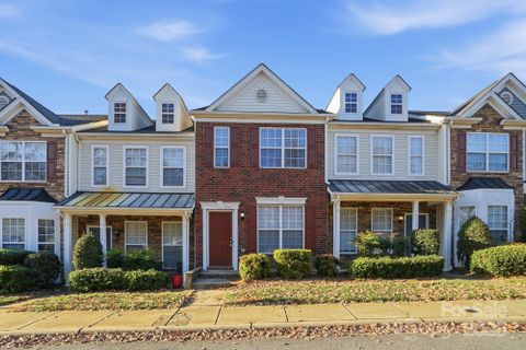 4944 Kotlik Drive active home in Prosperity Place, Charlotte, NC