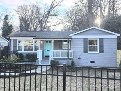 2122 Kilborne Drive sold home in Markham Village, Charlotte, NC