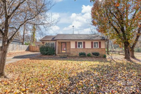 5703 Hillcrest Circle sold home in Hemby Acres, Indian Trail, NC
