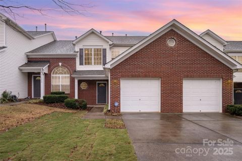 12248 Stratfield Place Circle