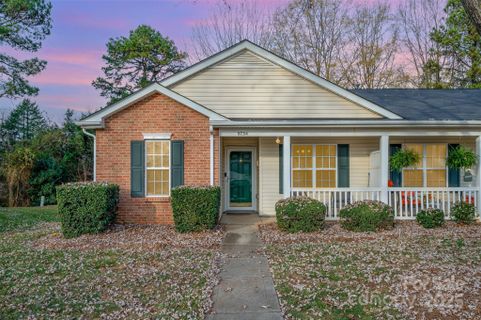 9734 Kennerly Cove Court