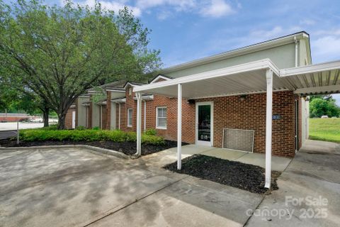 1201 Colonial Commons Court