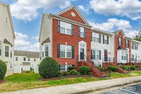 12320 Verdant Court