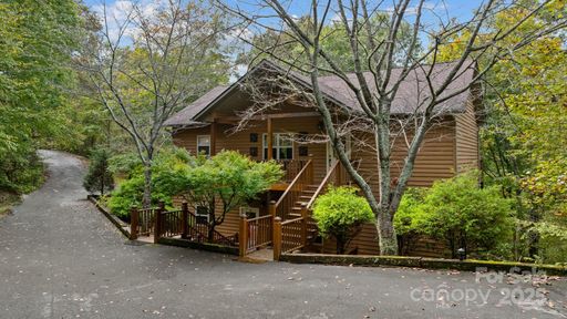 24 Pine Bluff Road