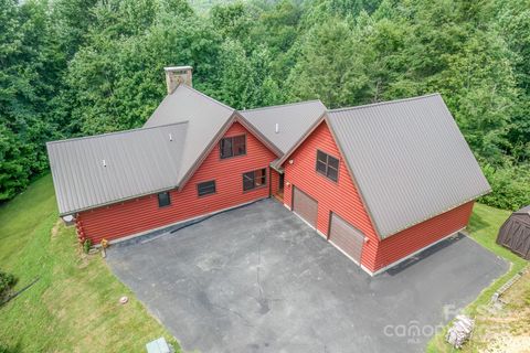 5023 Elk Park Highway