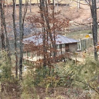 A home in Lake Vista, Valdese