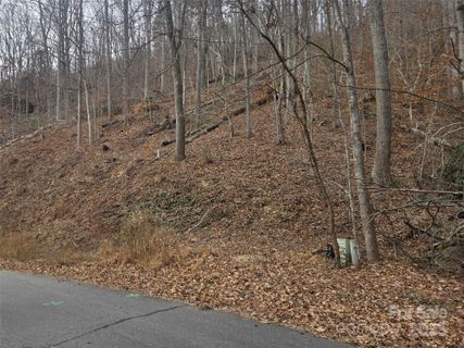 9999 E Sondley Drive sold home in Sondley Estates, Asheville, NC