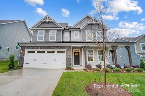 1367 Knob Creek Drive active home in Robinson Oaks, Gastonia, NC