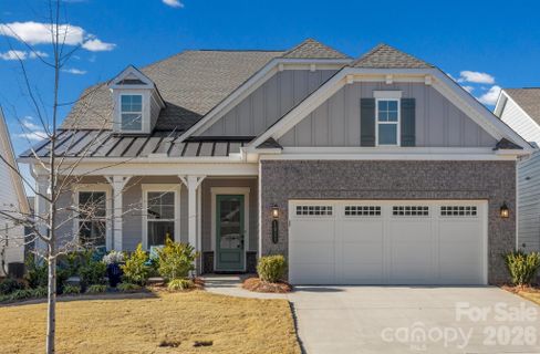 1011 Carlyle Lane