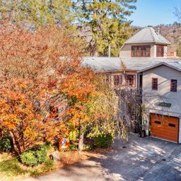 297 Hillside Street