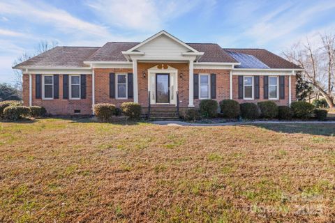 3023 Tradd Drive sold home in Middleton, Harrisburg, NC