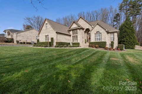 122 Stone Ridge Drive sold home in Stone Ridge, Salisbury, NC