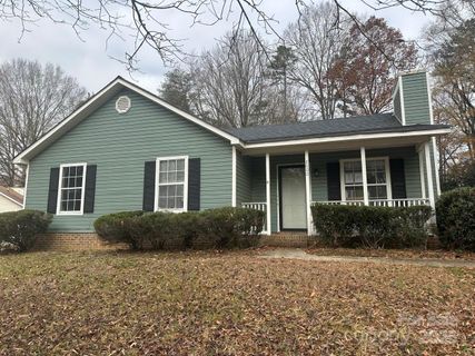 2000 Teddington Drive active home in Woodford Green, Charlotte, NC