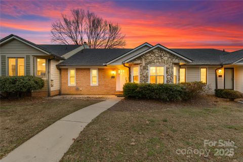 1002 Kenilworth Court sold home in Ridgeview, Concord, NC