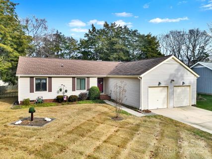 10518 Camelback Circle