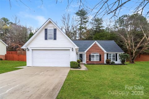 124 Autumn Woods Boulevard sold home in Autumn Woods, Mount Holly, NC