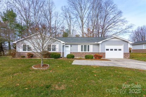 308 Dellford Court sold home in Blue Ridge Villas, Hendersonville, NC