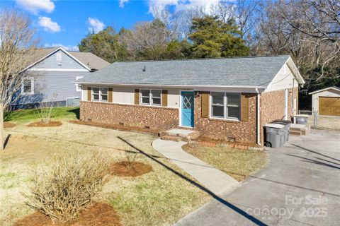 2405 Florida Avenue sold home in Royal Oaks, Kannapolis, NC
