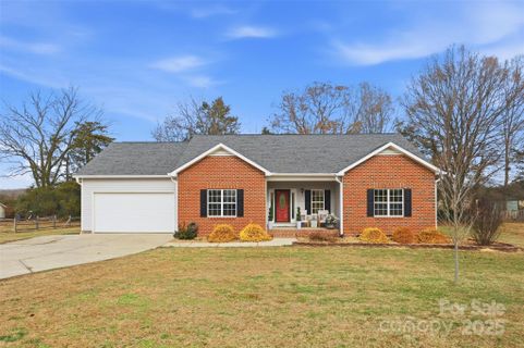 121 Polaris Drive sold home in Edgewood Farms, Wingate, NC