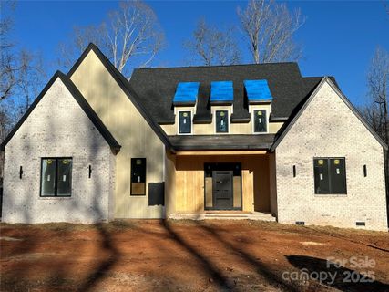 729 Amesbury Drive pending home in Berkshire, Mt Ulla, NC