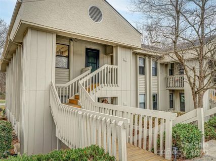 102 Abbey Circle active home in Cloisters, Asheville, NC