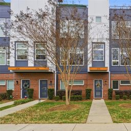 2712 Youngblood Street