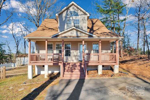 7713 Red Robin Trail sold home in Lakehaven Estates, Denver, NC