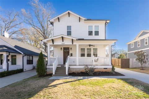 1009 Pryor Street