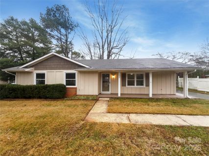 506 King Arthur Drive sold home in Kings Grant, Gastonia, NC