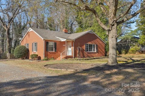 1127 Twin Lakes Road sold home in Twin Lakes, Rock Hill, SC
